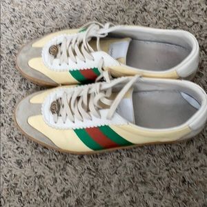 Used Gucci sneakers